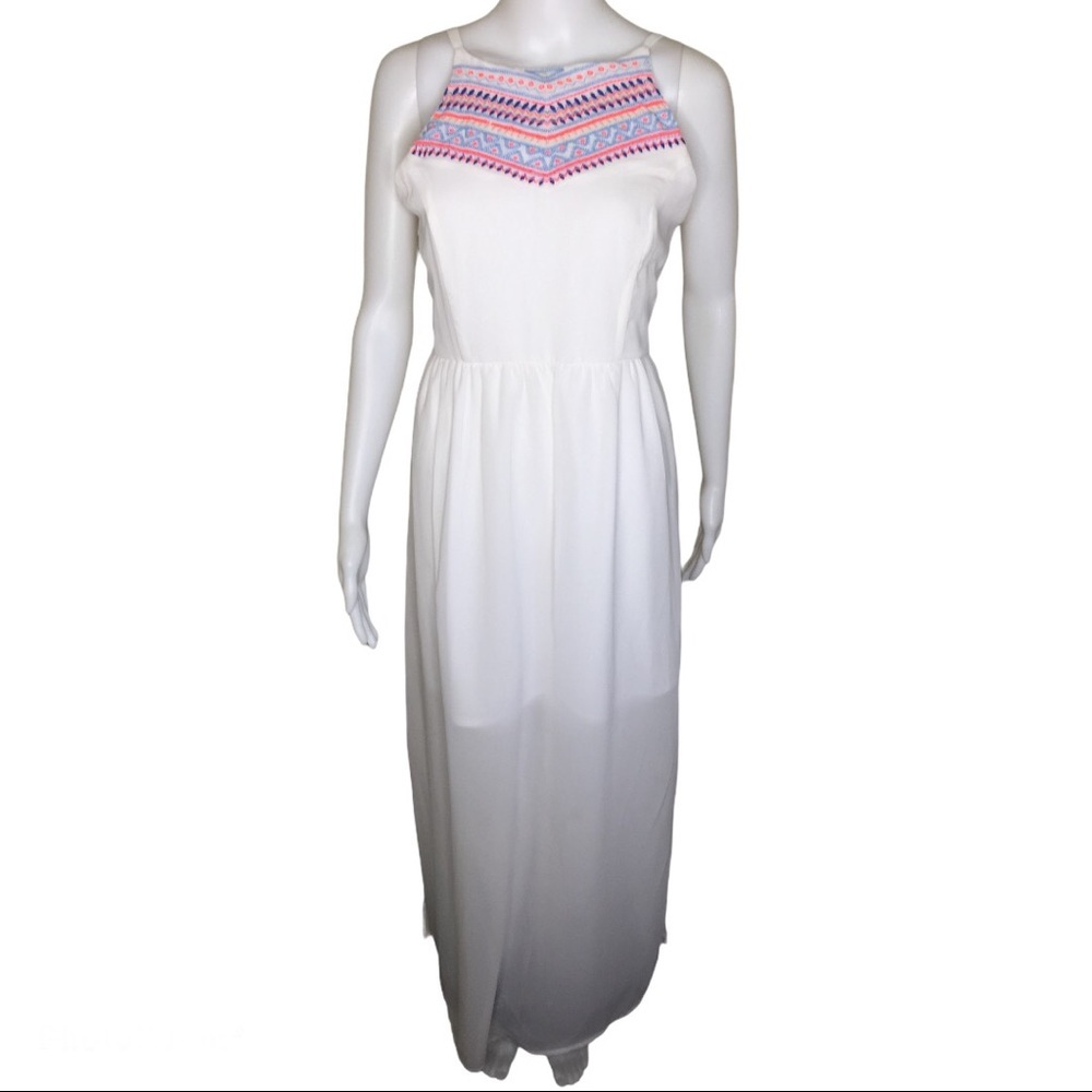 JAPNA White Chiffon Sleeveless Maxi Dress 3D Aztec Detail Medium Bohemian Y2K